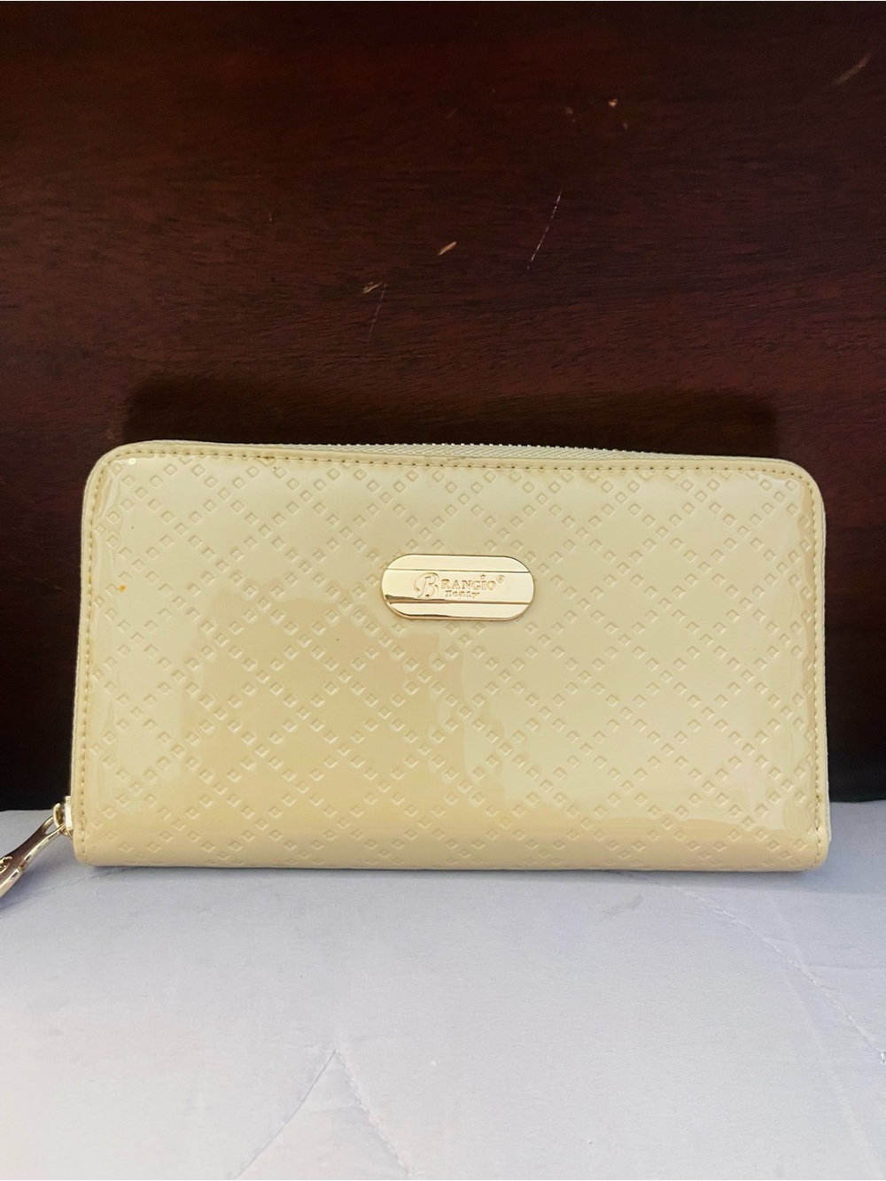 BRANGIO Italy Beige Zip-Around Patent Leather women’s wallet